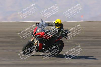 media/Nov-06-2023-Moto Forza (Mon) [[ce023d0744]]/4-Beginner Group/Session 2 (Bowl Tight Speed)/